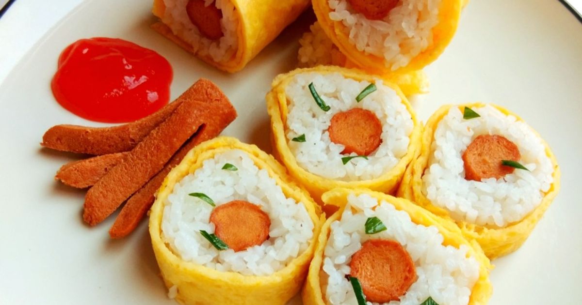 Ilustrasi Nasi Gulung Sosis Telur Ayam
