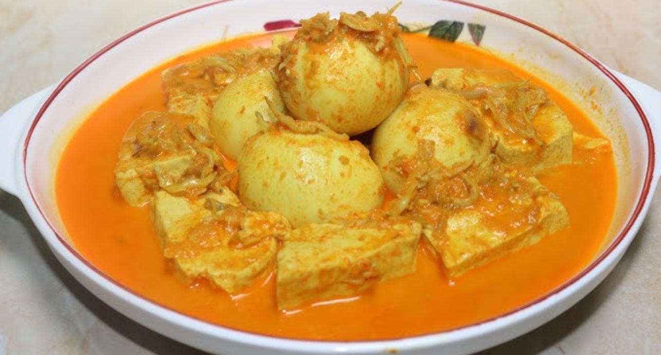 Gulai telur dan tahu