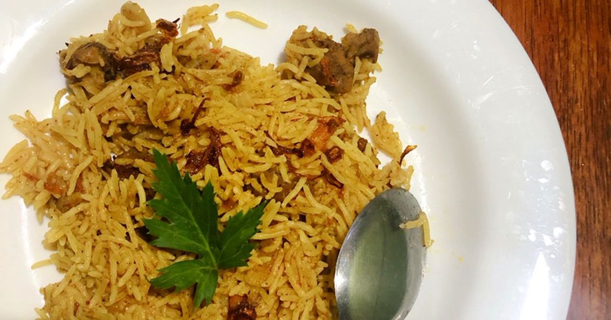 Ilustrasi nasi kebuli dan nasi briyani.