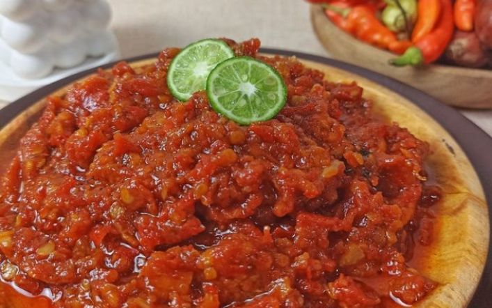 Ilustrasi sambal bajak pedas manis gurih.