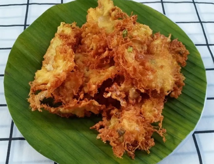 Ilustrasi telur dadar kering tanpa tepung.