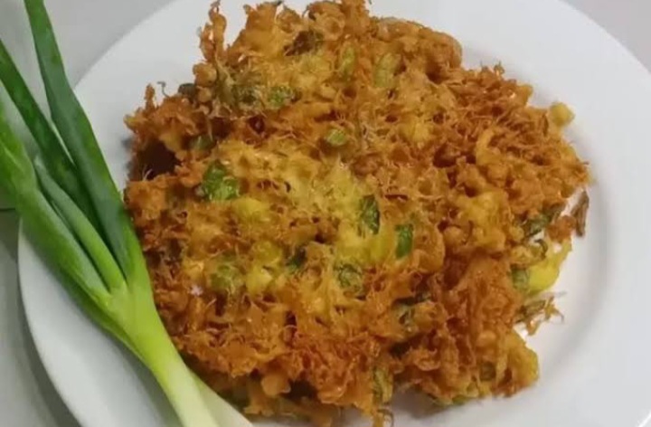 Telur dadar kribo.