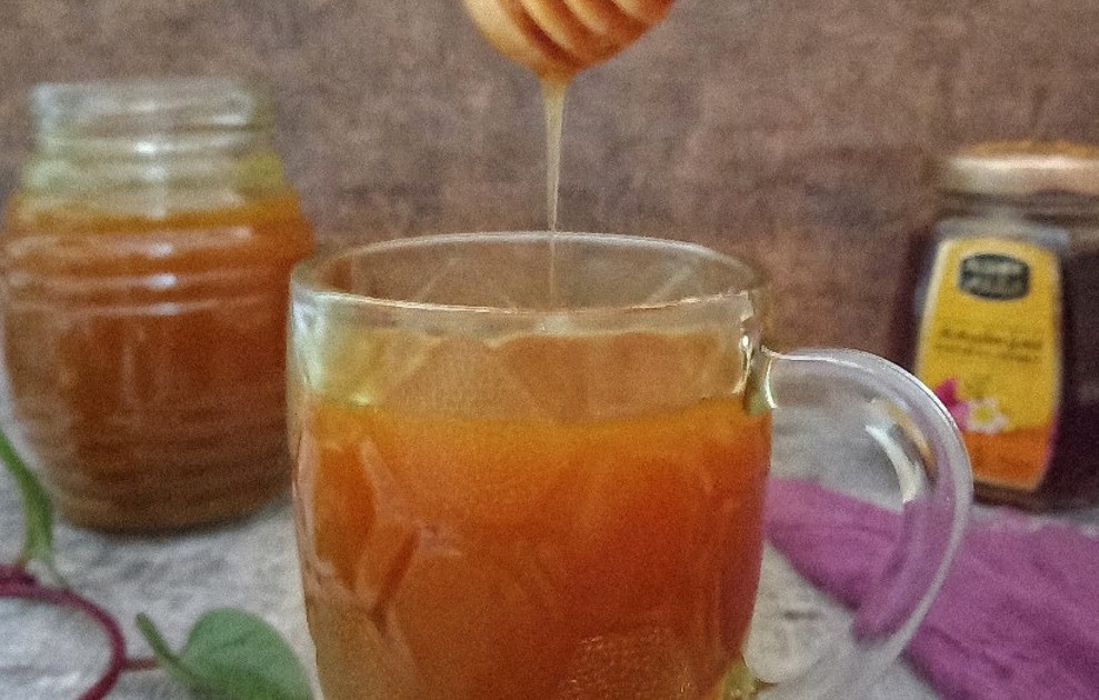 Ilustrasi jamu kunyit madu.
