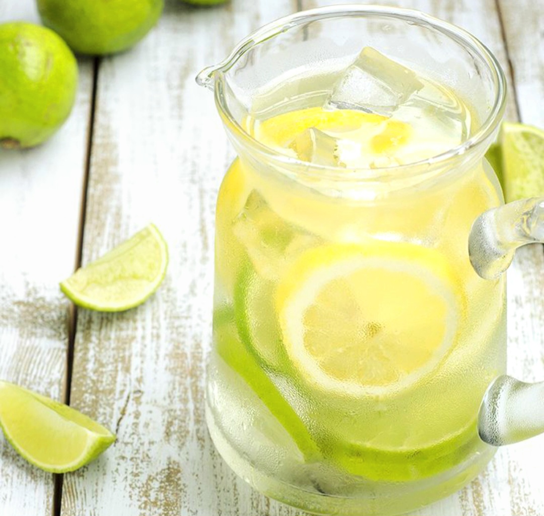 Minum air lemon bisa bantu turunkan berat badan, tapi bukan sulap.