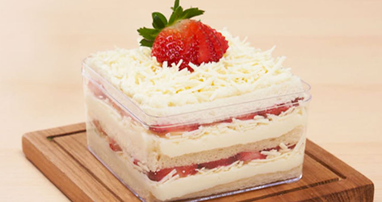 Cheesy Berry Dessert Box