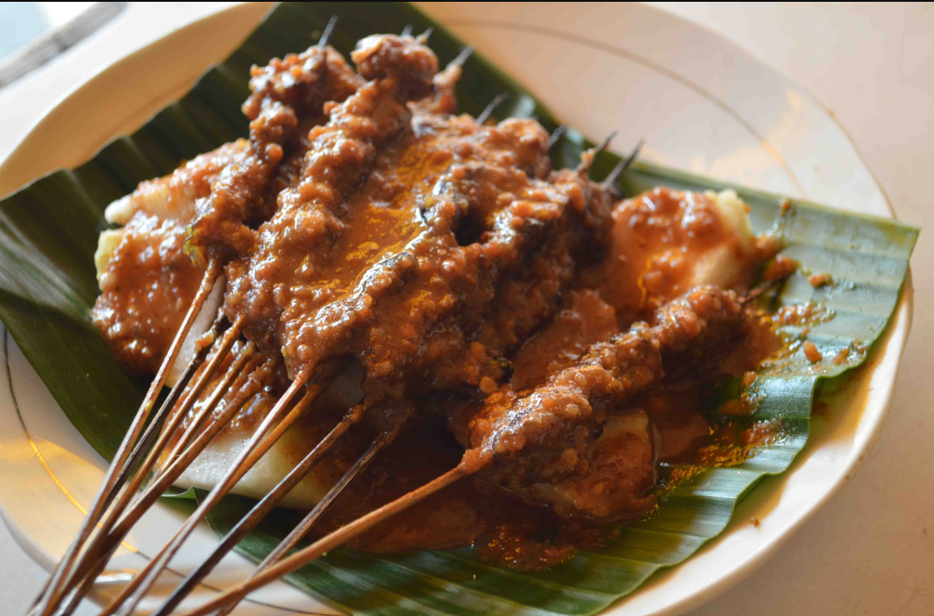 Jangan lewatkan 9 kuliner khas Salatiga yang legendaris, salah satunya sate sapi suruh!