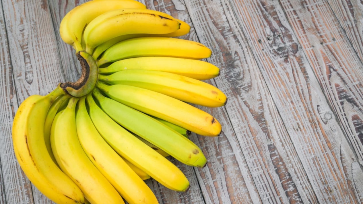 Ilustrasi simpan pisang agar tidak mudah busuk.