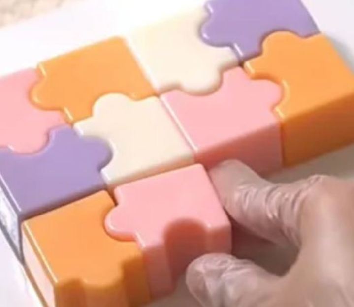 Ilustrasi puding puzzle.
