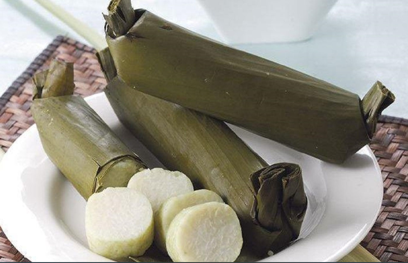 Biar lontong nggak lembek dan pecah, coba deh trik masak 5-30-7 ini. Dijamin anti gagal!