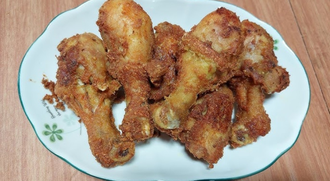 Ilustrasi ayam goreng ungkep.