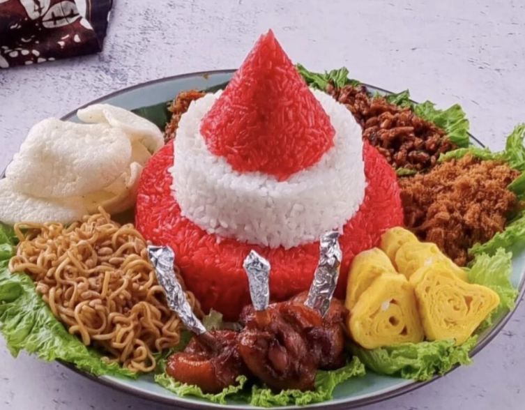 Ilustrasi nasi tumpeng merah putih dari buah naga.