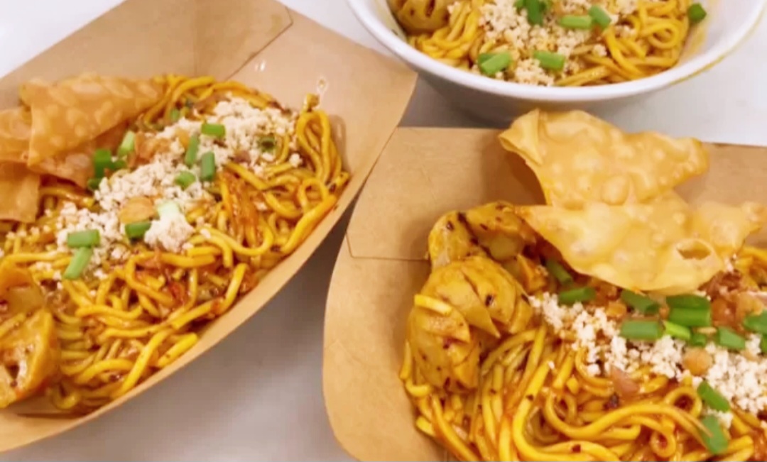 Mie jebew pedas khas Garut kini bisa kamu buat sendiri di rumah.