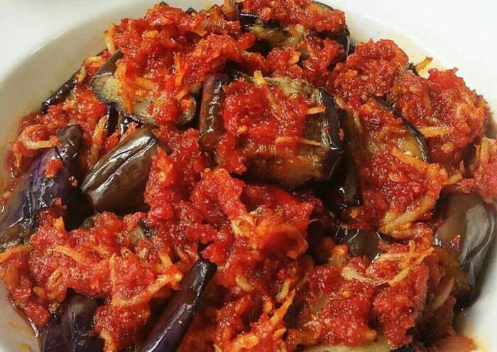 Ilustrasi Terong Balado Campur Teri