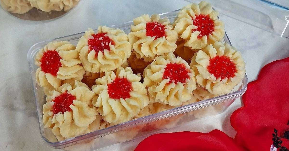 Ilustrasi kue semprit susu yang lembut.