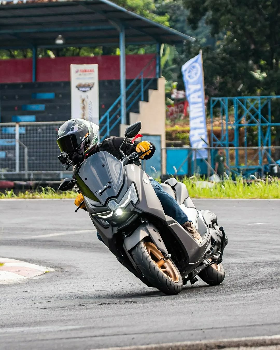 Motor matic Nmax Turbo.