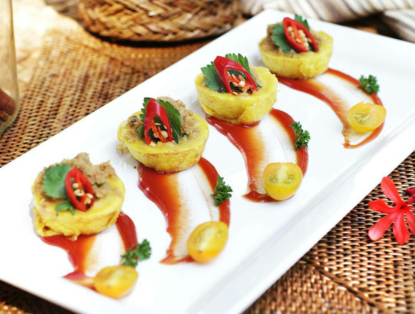 Ilustrasi Kue Lumpur Gurih Ayam Rendang