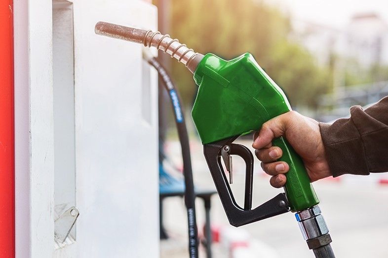 Ilustrasi perbedaan Pertamina Dex dan Dexlite.