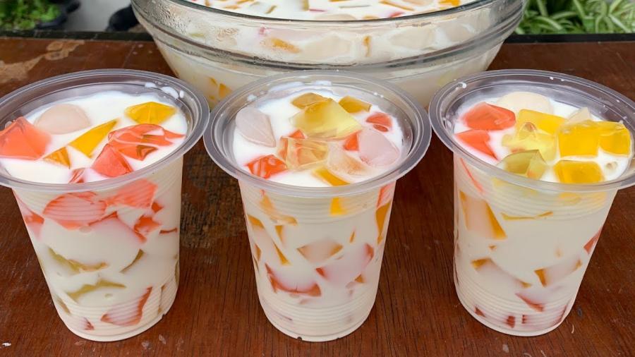 Ilustrasi Es Jelly Susu Segar