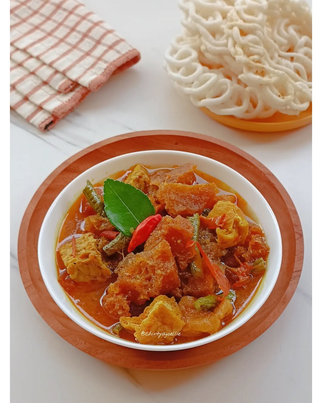Nikmatnya sayur krecek khas jawa tengah.