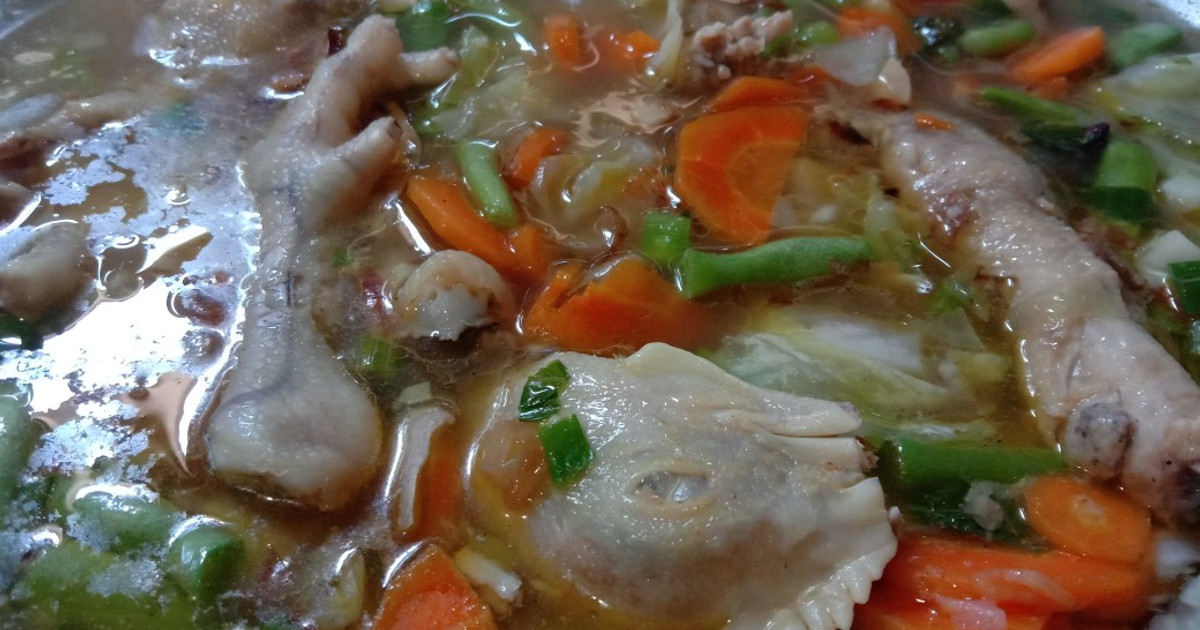 Ilustrasi resep sop kepala ayam makaroni.