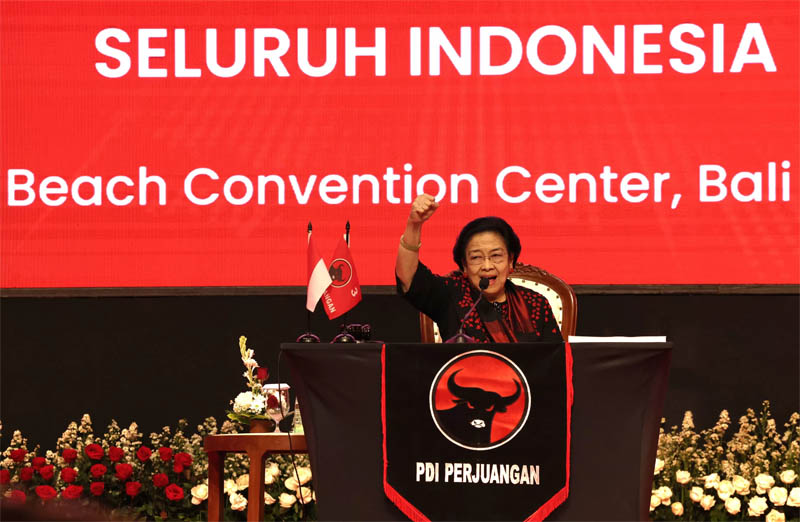Ketua Umum PDI Perjuangan, Megawati Soekarnoputri saat menghadiri Bimtek nasional DPR dan DPRD fraksi PDIP di The Meru & Bali Beach Convention Center, Sanur, Bali.