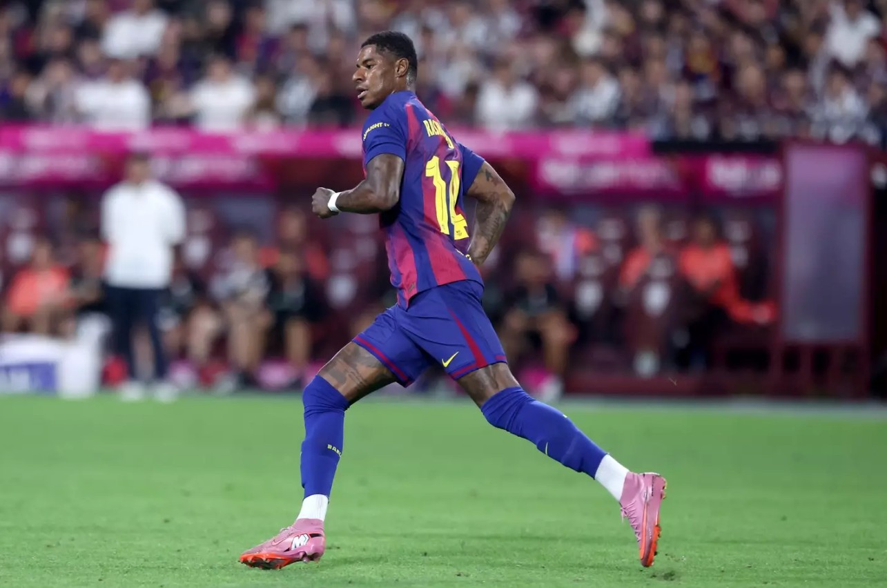 Penyerang Barcelona, Marcus Rashford, yang dipinjam dari Manchester United.