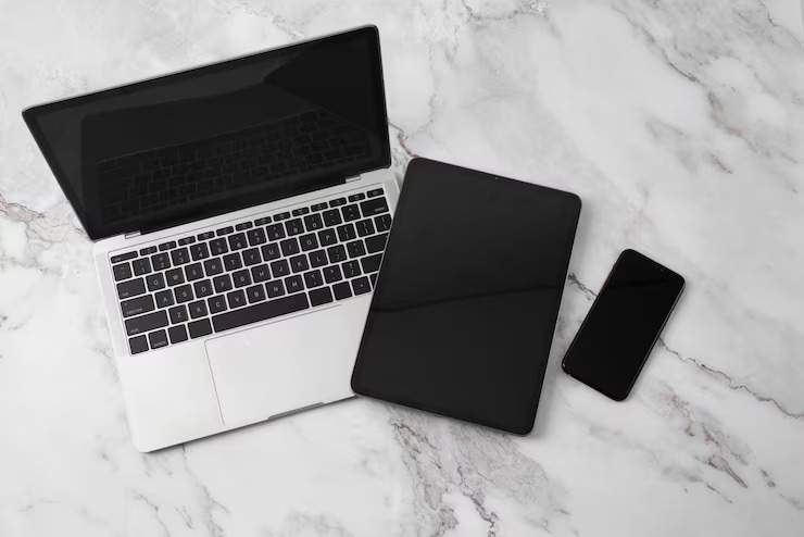 Ilustrasi Laptop dan Tablet