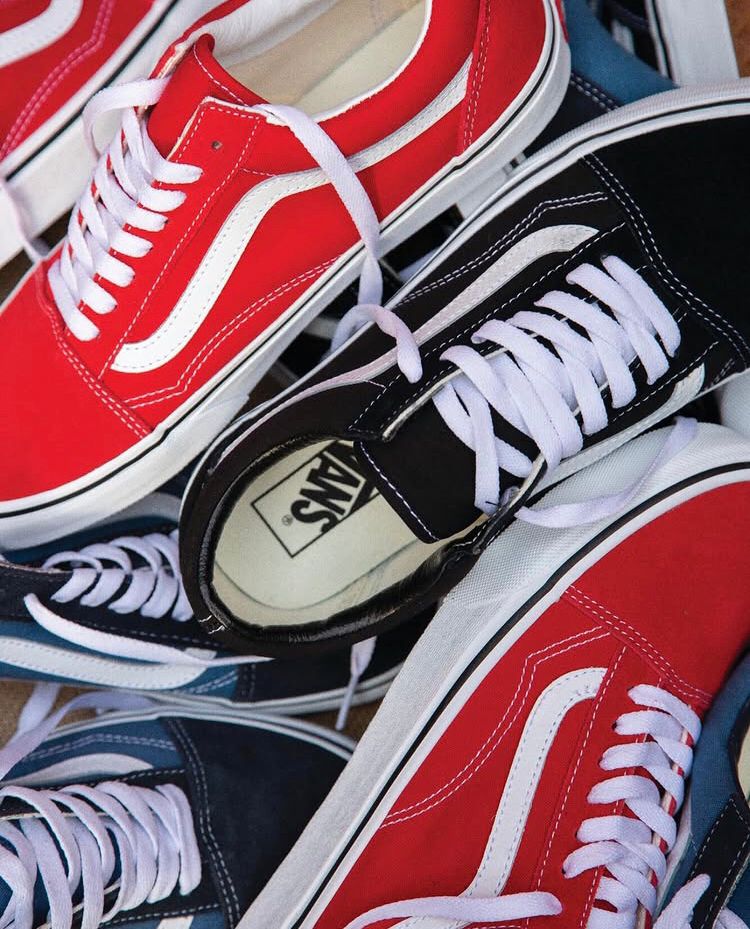 Old Skool, sepatu ikonik Vans yang tetap relevan dan stylish lintas zaman.