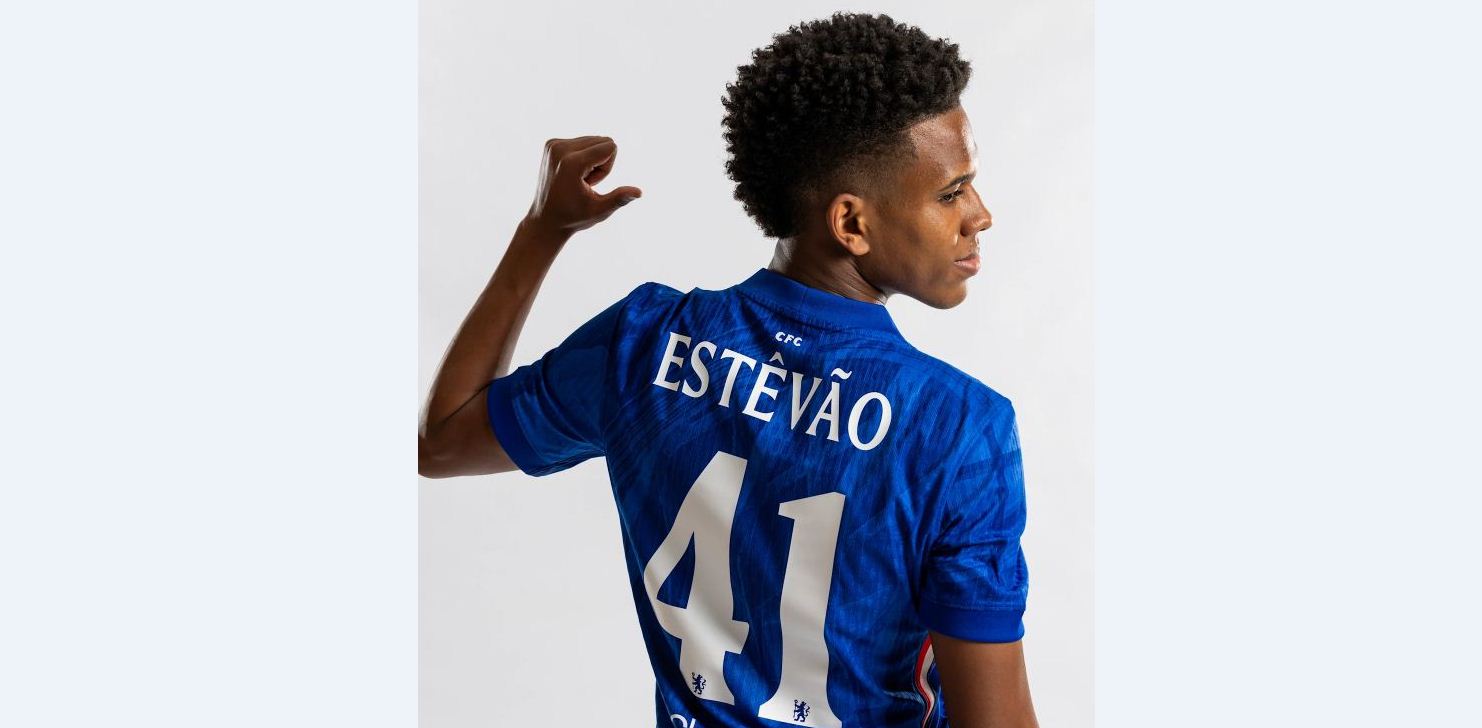 Estevao dengan nomor punggung 41 di Chelsea FC.