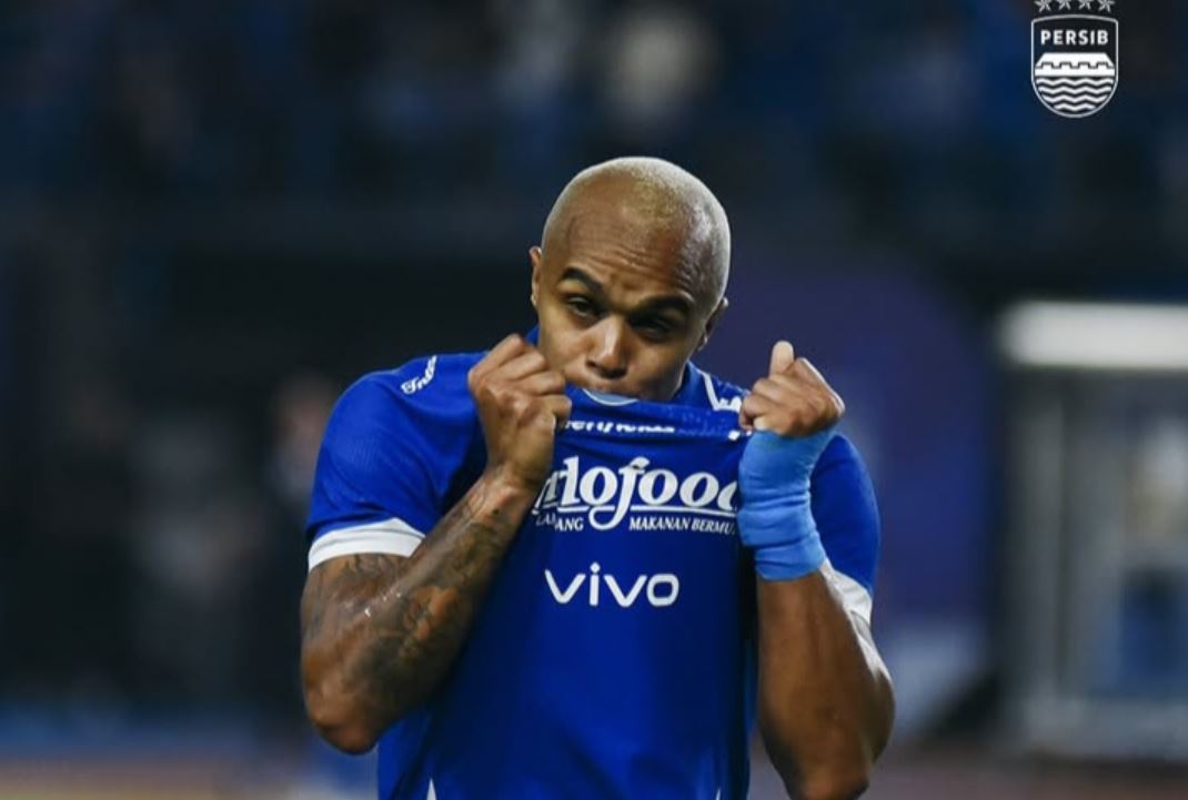 Penyerang Persib Bandung William Marcilio.