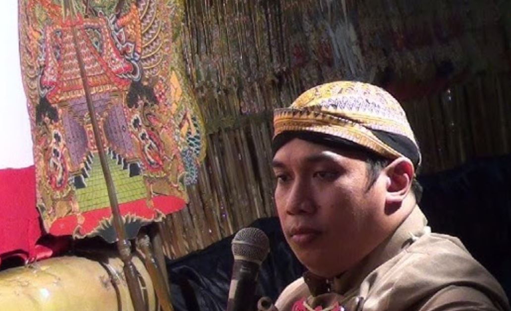 Ki Bayu Aji, dalang muda putra Ki Anom Suroto.