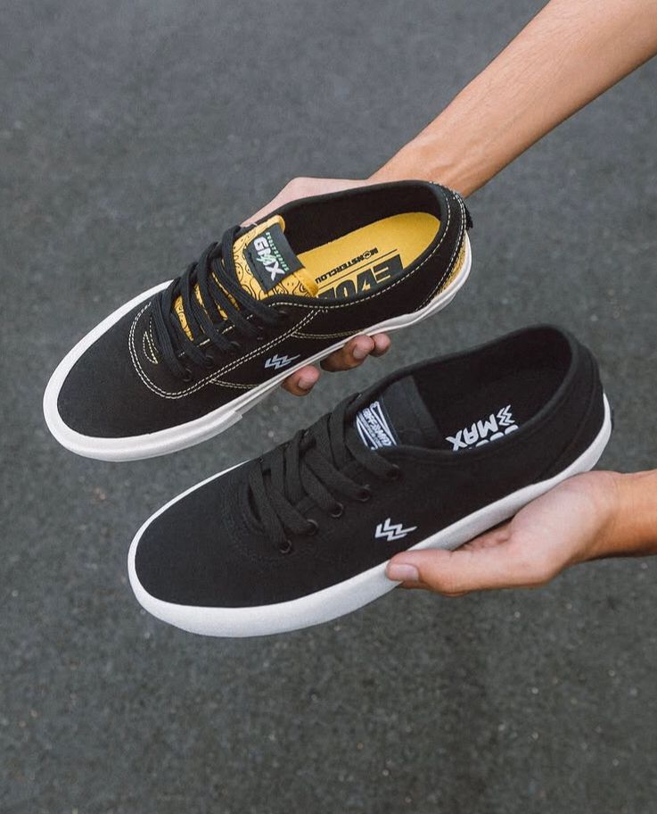 Geoff Max: Sepatu streetwear lokal berkualitas tinggi, desain keren, dan harga terjangkau yang jadi favorit anak muda Indonesia.