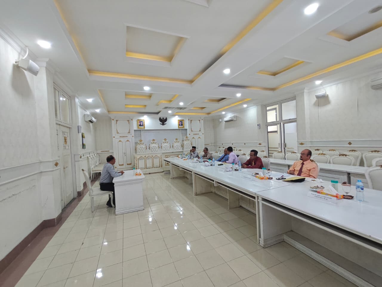 Kepala Disnaker Suko Kartono mengikuti job fit di ruang Rapat Bantarangin Pemkab Ponorogo kemarin (12/8). FOTO: ISTIMEWA