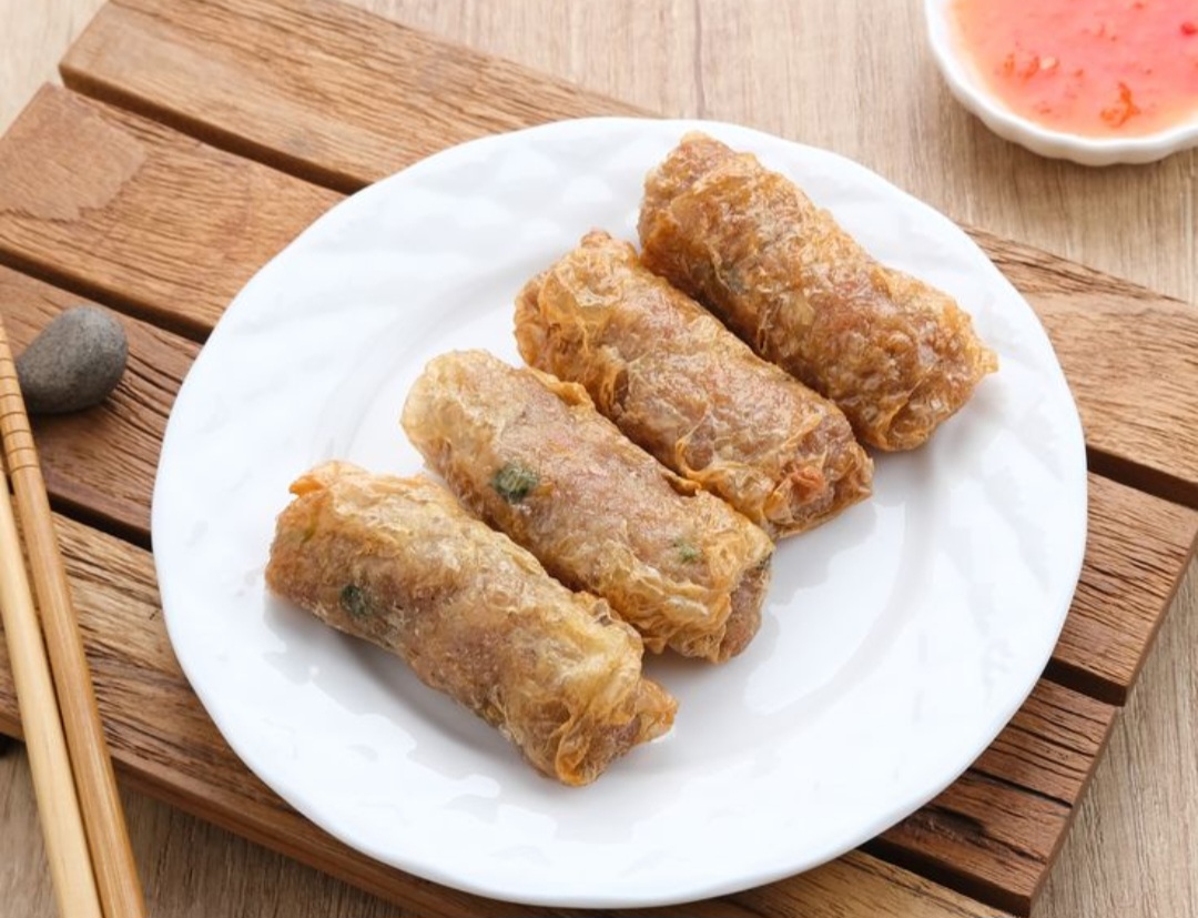 Dimsum ayam jamur kuping rendah kalori dengan kulit tahu, cocok untuk diet.