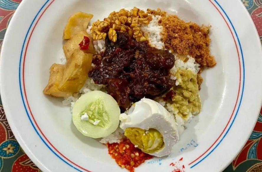 Nasi langgi salah satu kuliner khas Jember.