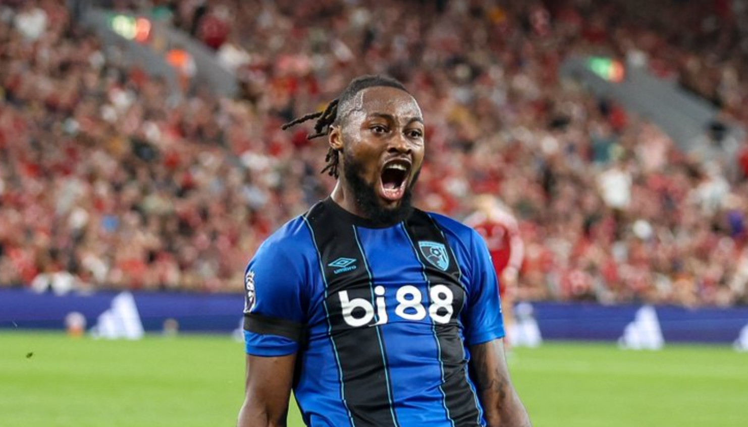 Pemain Bournemouth Antoine Semenyo menjadi korban rasisme di laga vs Liverpool.