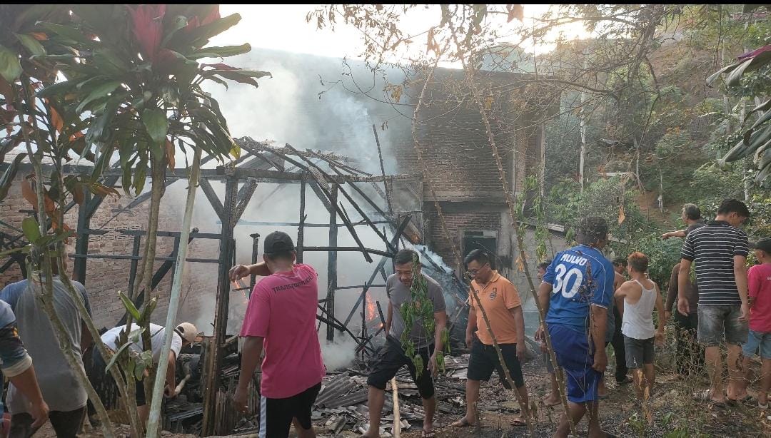 Satpol PP Pacitan melalui Bidang Damkar mencatat, sejak Januari sudah terjadi 18 kejadian kebakaran rumah maupun tempat usaha. DOK RADAR PACITAN