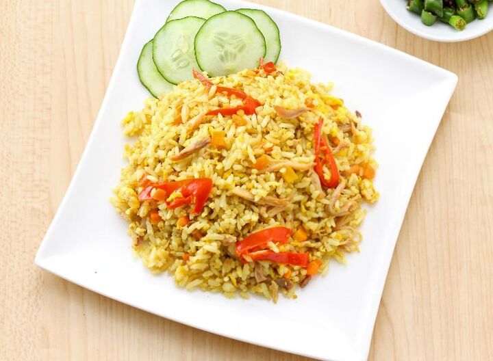 Ilustrasi Nasi Goreng Kunyit
