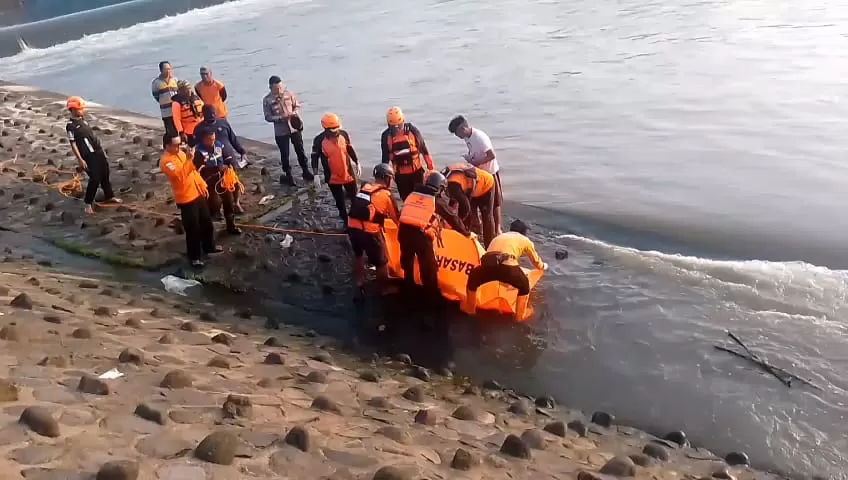 Tragedi Pria Mojokerto Tewas Tenggelam di Dam Rolak Songo Sidoarjo Saat Memancing