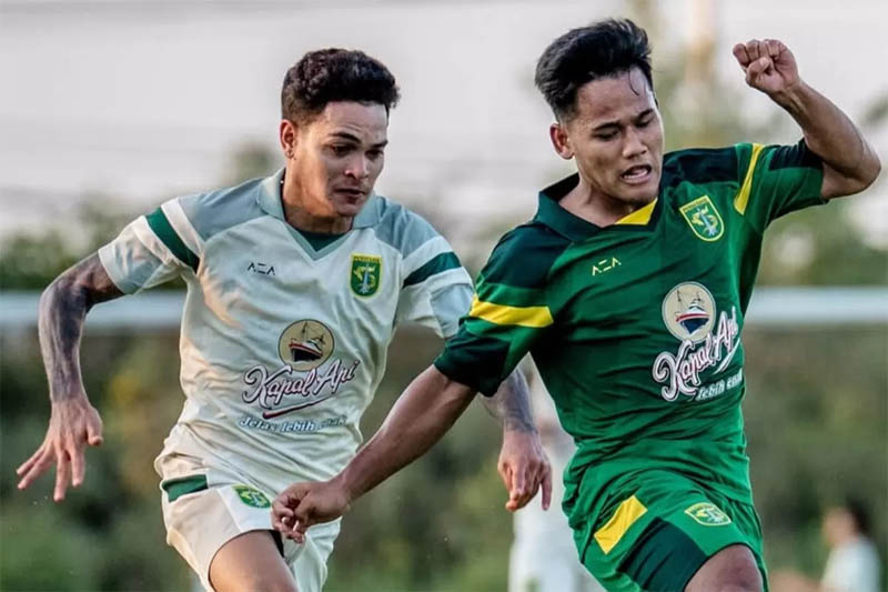 Toni Firmansyah jadi raja jagal Persebaya Surabaya di Super League 2025/2026.