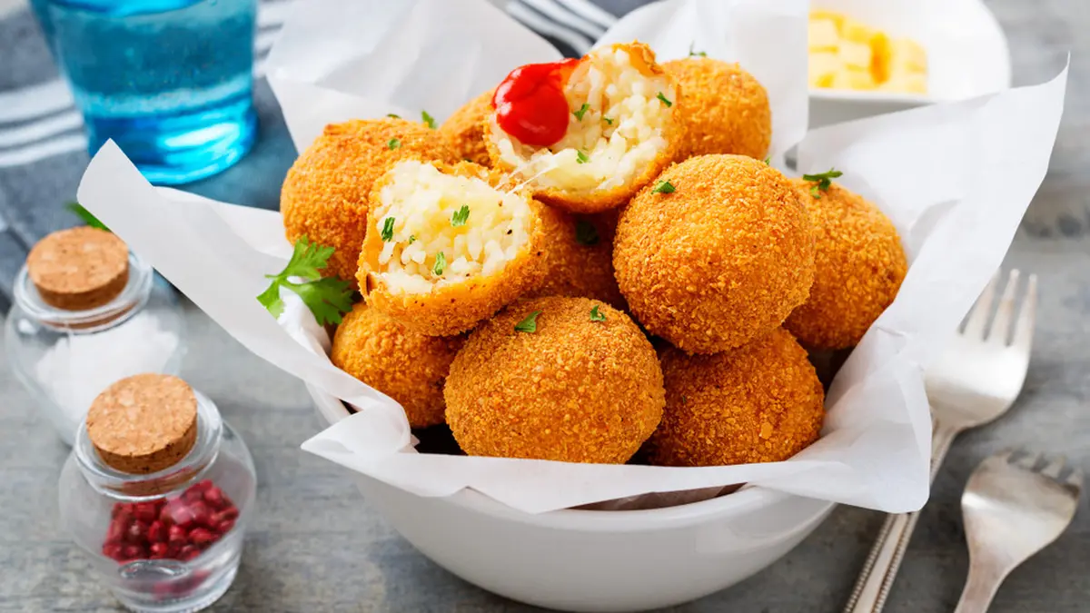 Ilustrasi Potato Cheese Ball