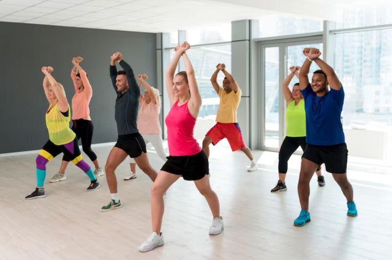 Ilustrasi perbedaan antara zumba dengan aerobik.