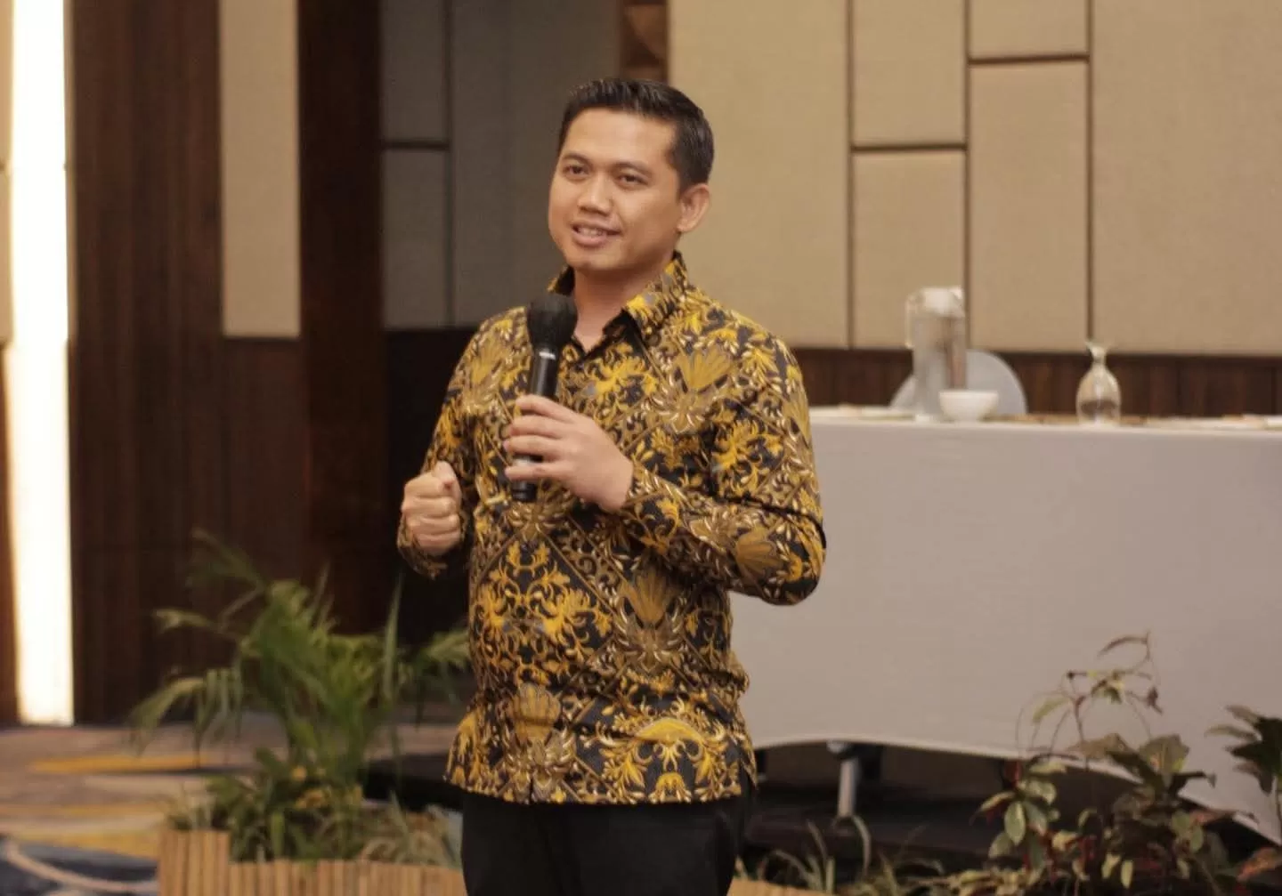 Dwi Hartono