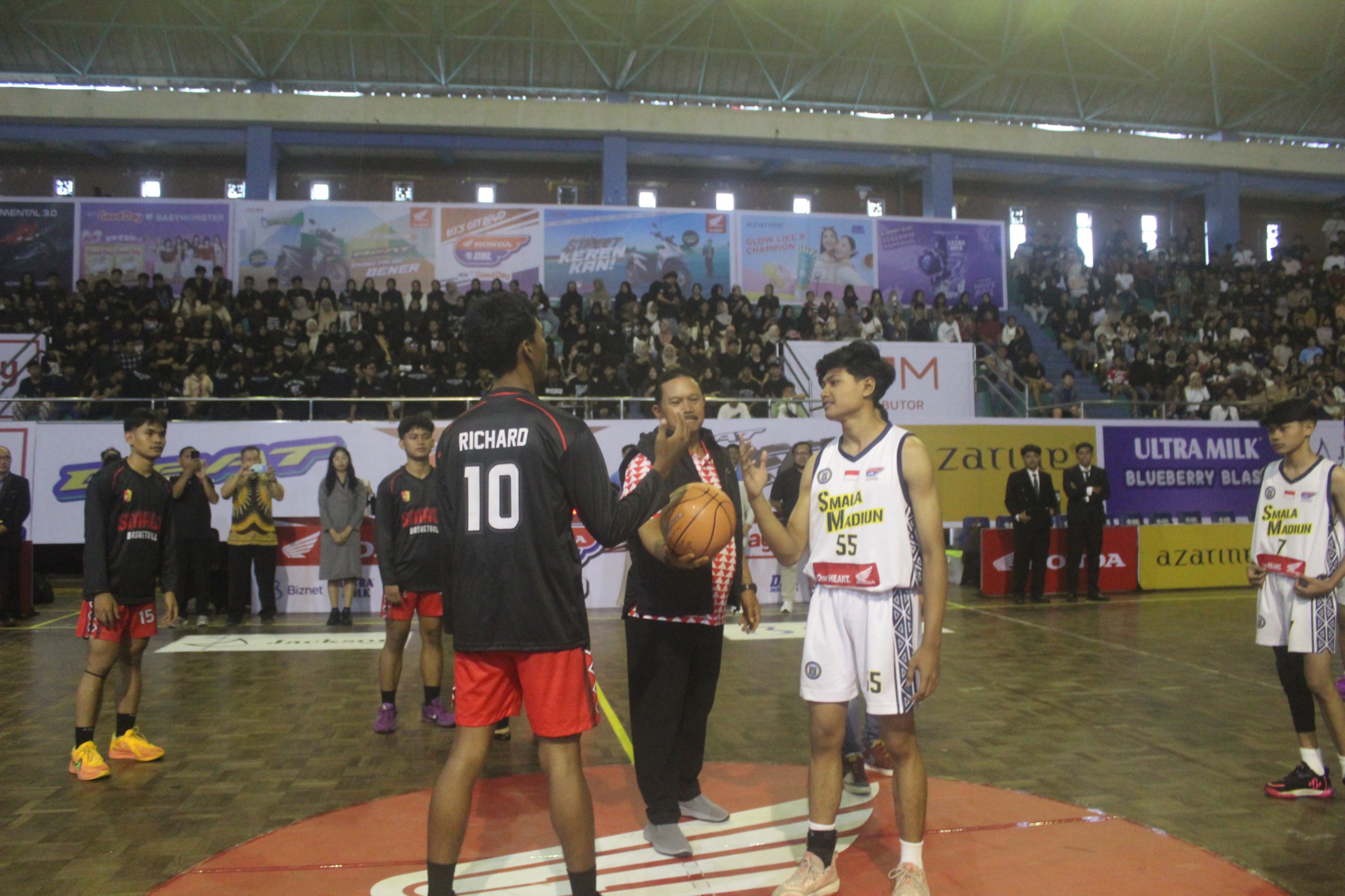 Wali Kota Madiun Maidi membuka Honda DBL with Kopi Good Day 2025 East Java&ndash;West, Jumat 29 Agustus 2025.