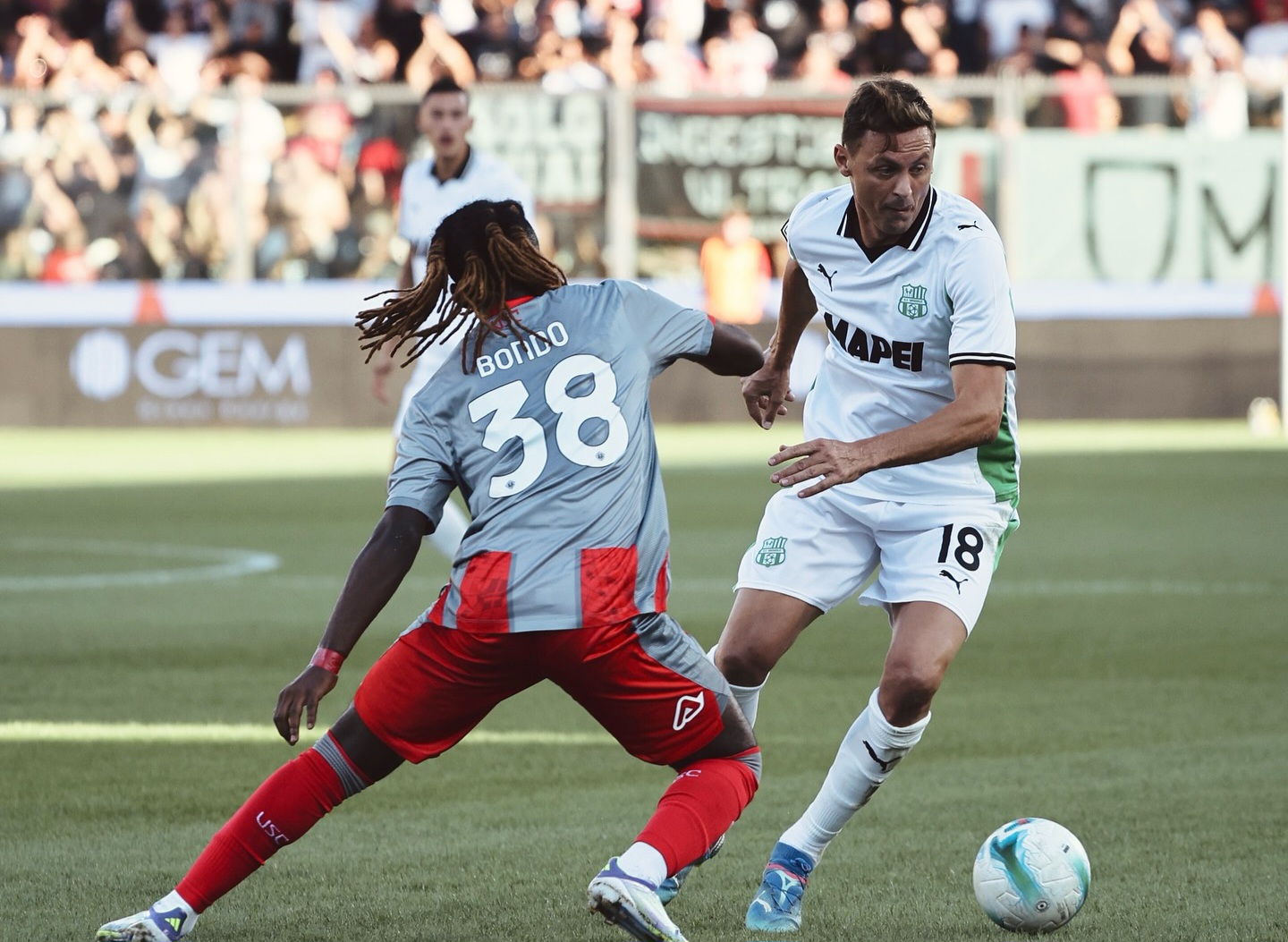 Sassuolo kalah 2-3.