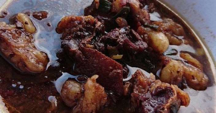 Ilustrasi makanan khas Pekalongan.