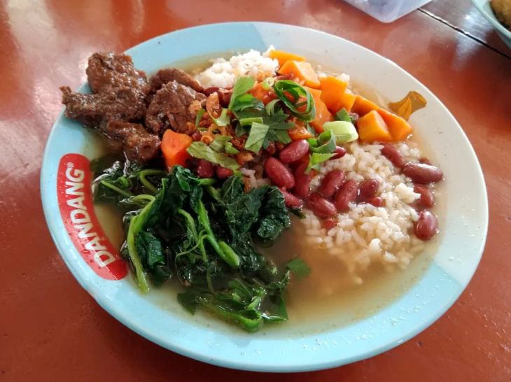 Ilustrasi makanan khas Magelang.
