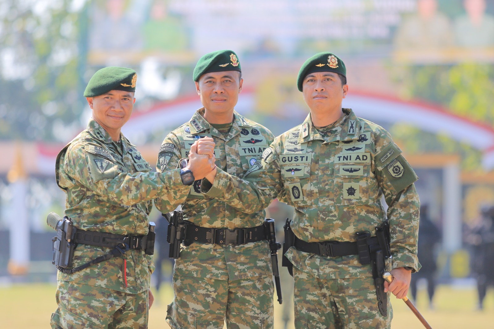 Danbrigif 18 Kostrad Kolonel Inf Risa Wahyu Pudji Setiawan memimpin sertijab Danyonif Para Raider 501/Bajra Yudha dari Letkol Inf Yakhya Wisnu Arianto kepada Mayor Inf I Gusti Bagus Prayuda.