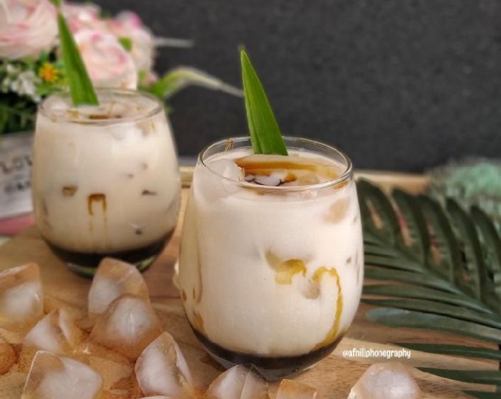 Es dawet siwalan salah satu kuliner khas Lamongan.