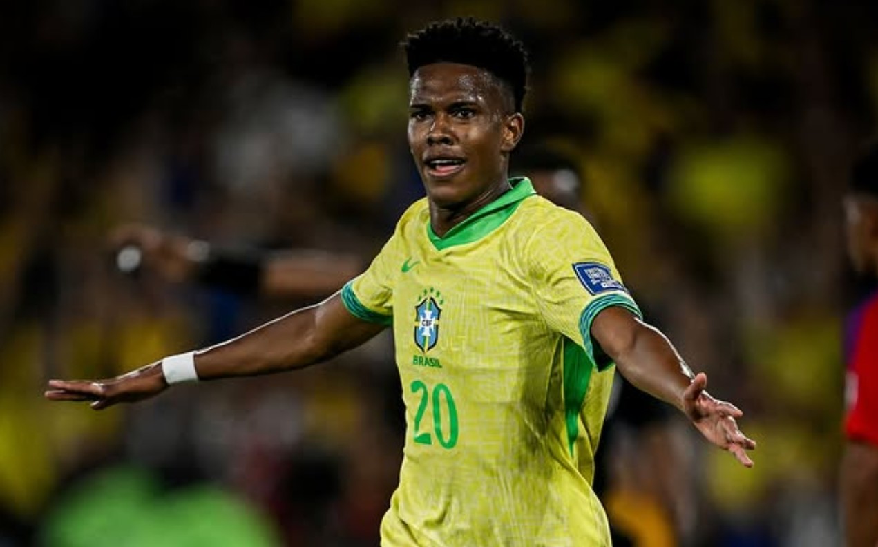 Estevao merayakan golnya untuk Timnas Brasil.